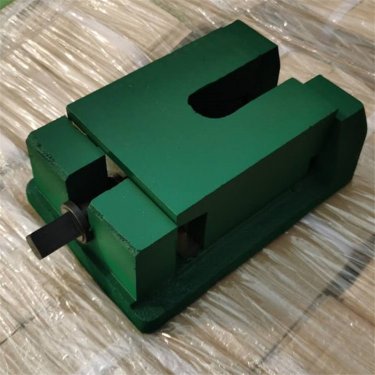 欧9美春色機械供應三層（céng）調整墊鐵